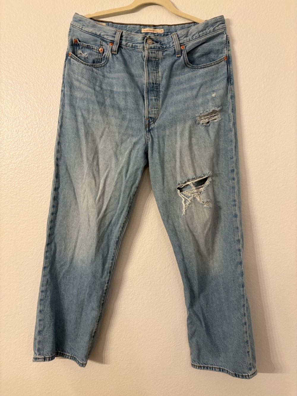 Levi’s 501 Ribcage Straight Light Wash Distressed Button Fly 33”W